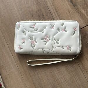 White Floral Wristlet Wallet